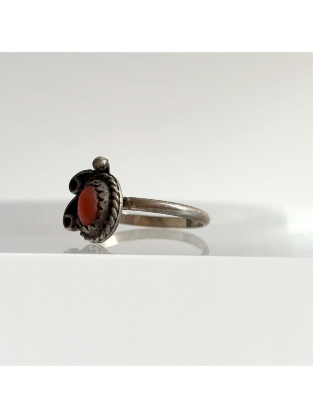 Coral Accented Navajo Inspired Southwest Sterling Silver 925 Vintage Ring - sz 5 - Picture 8 of 15